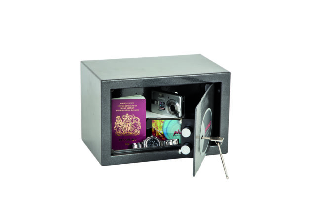 phoenix vela home & office security safe