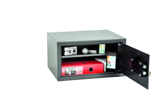 phoenix vela home & office security safe